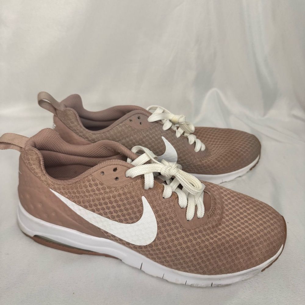 Nike Air Max Motion
